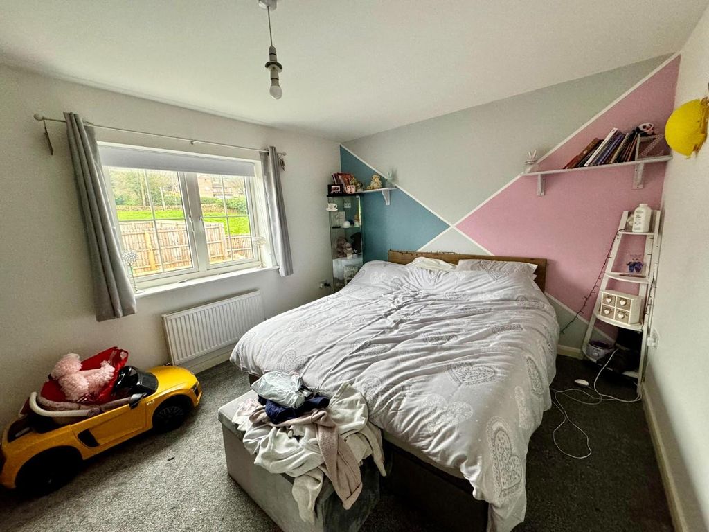 Property photo 3 of 15 Bedroom One.Jpg