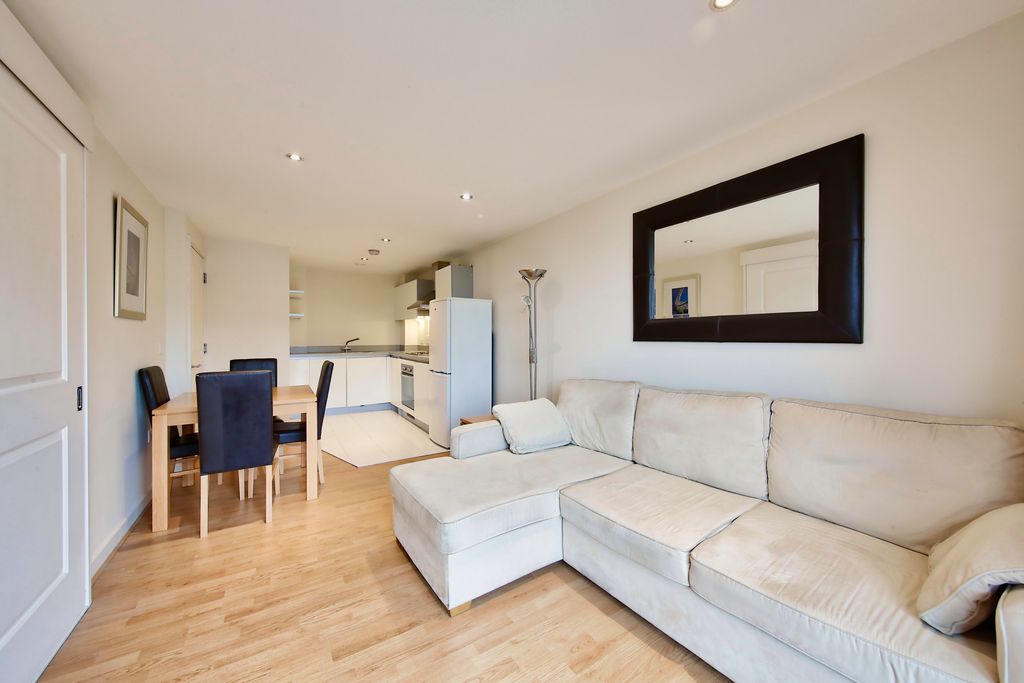 Property photo 2 of 6 Open Plan Lounge