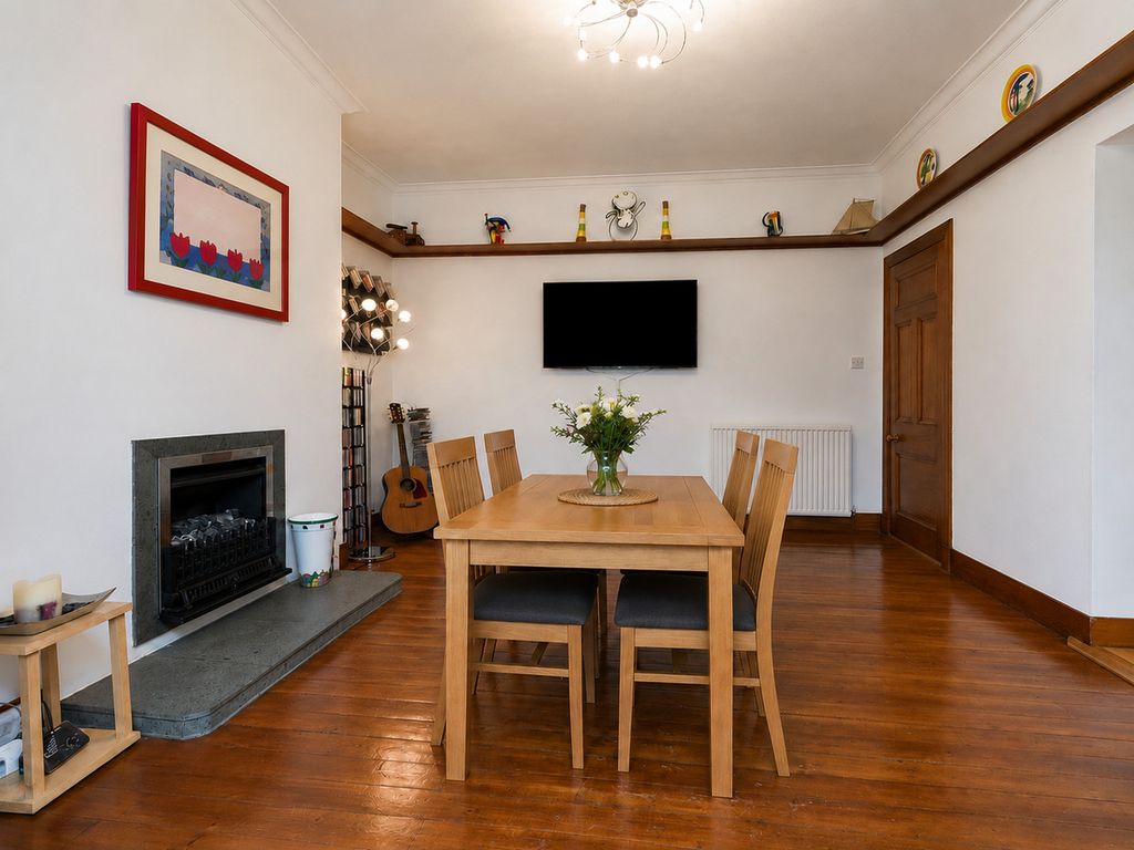 Property photo 3 of 23