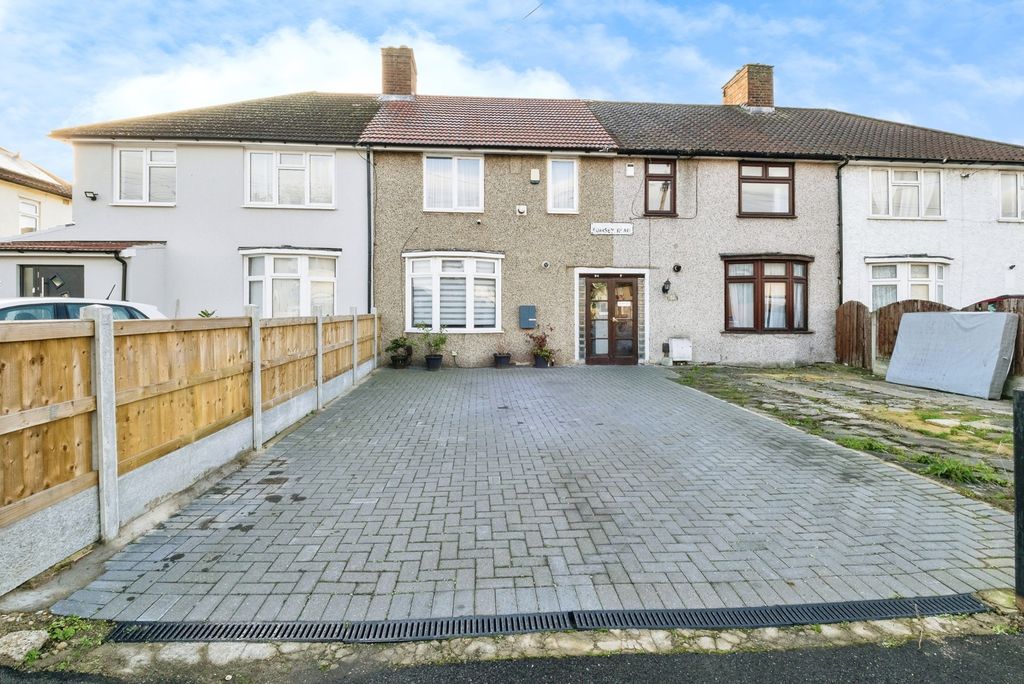 Property photo 1 of 20 Front