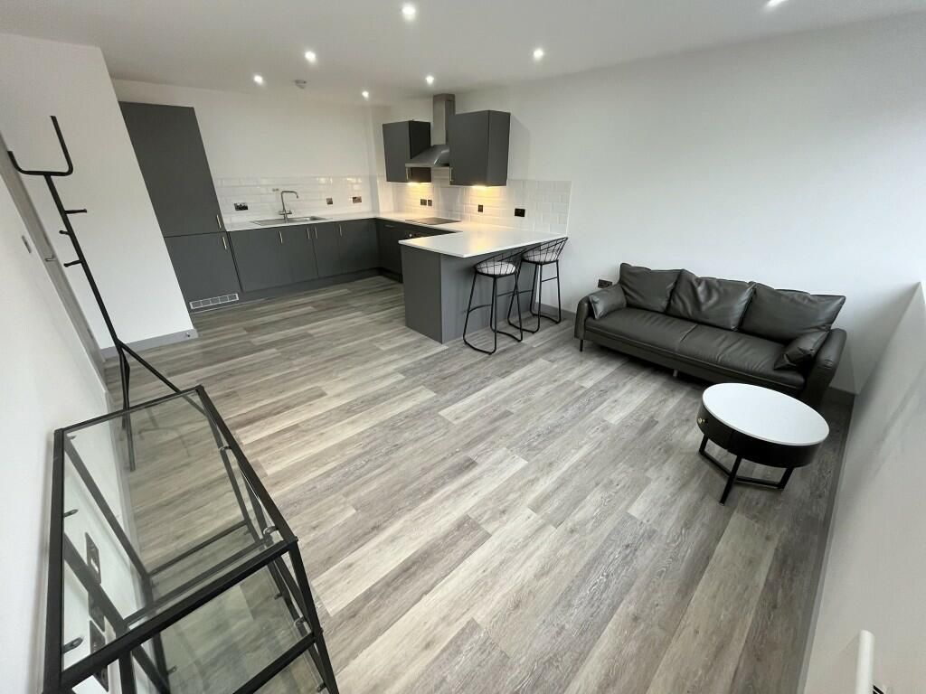 Property photo 2 of 6