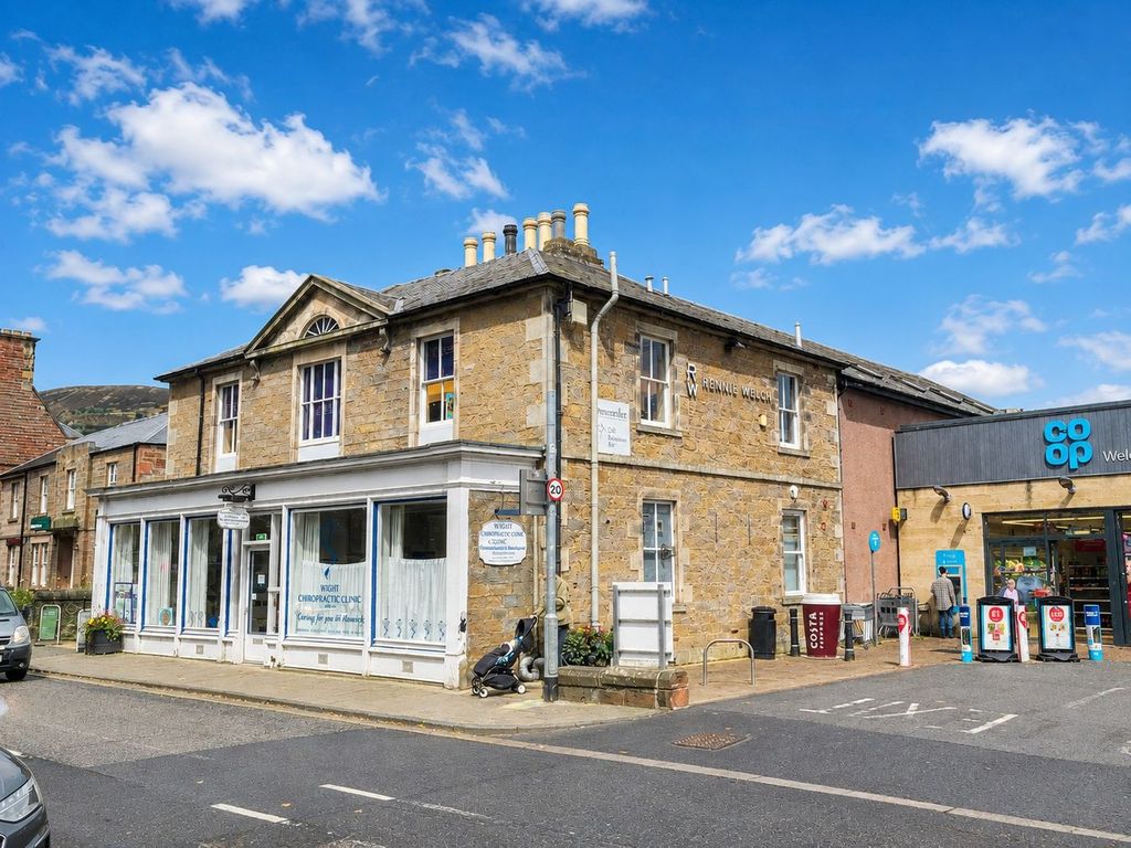 Property photo 1 of 5