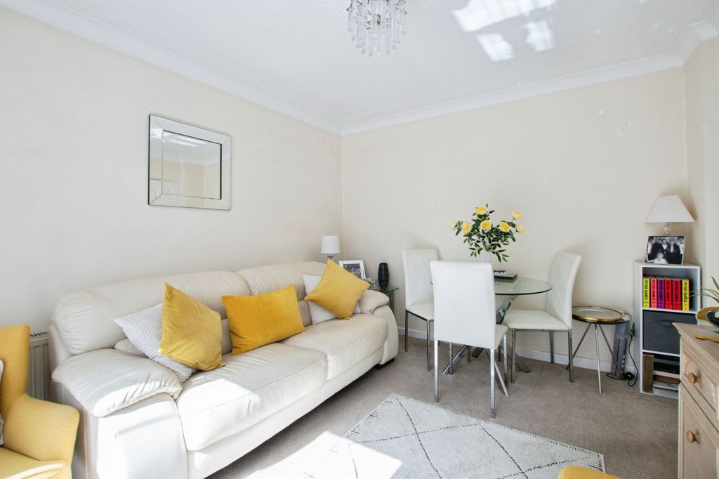 Property photo 3 of 20