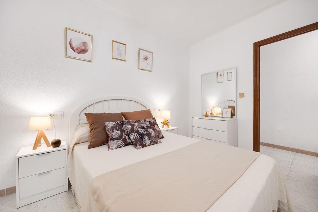 Property photo 1 of 50