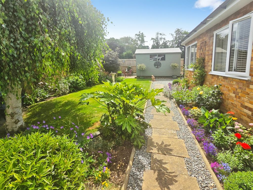Property photo 1 of 26