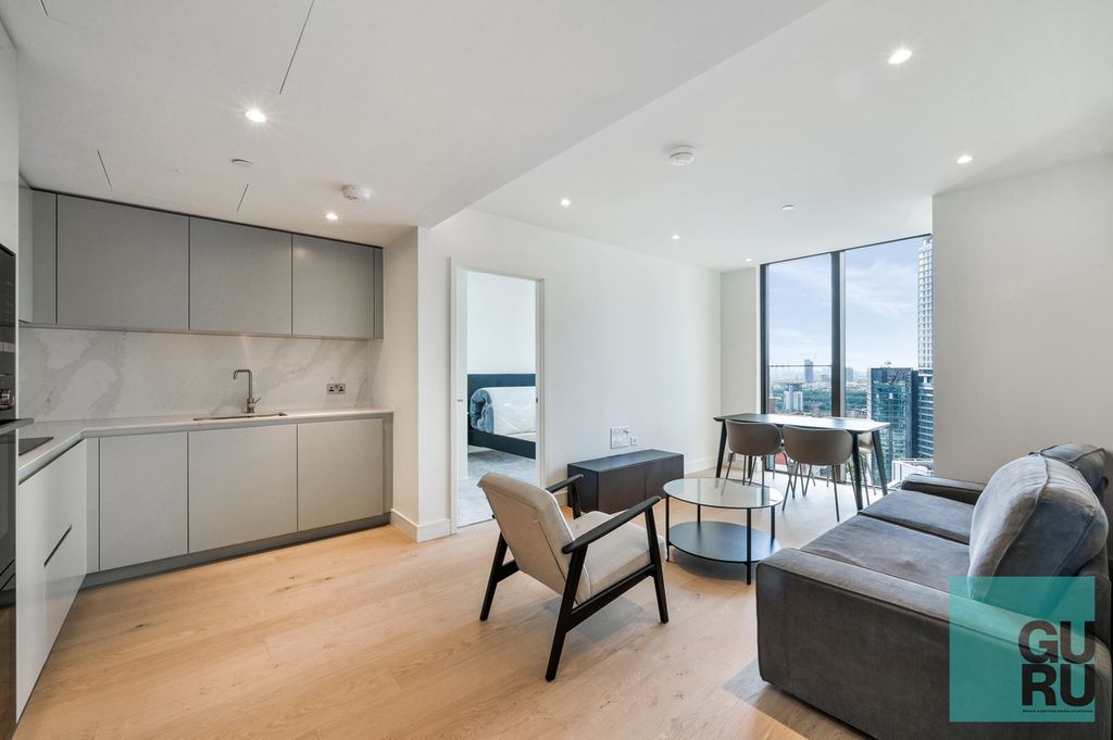 Property photo 1 of 32