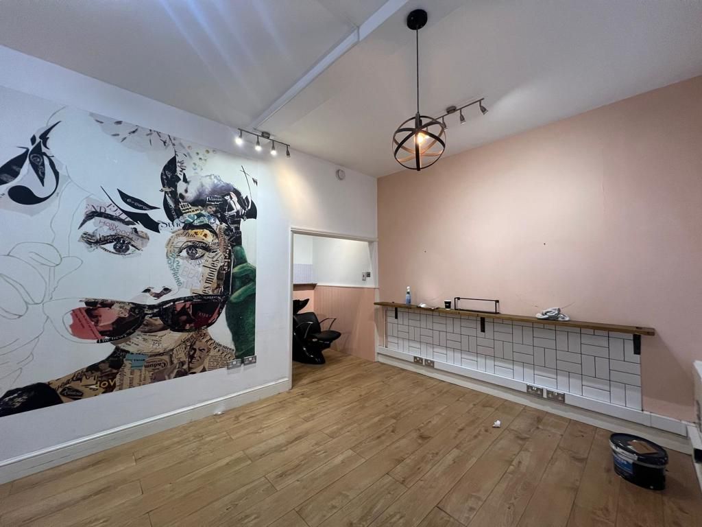 Property photo 3 of 6 Photo 8