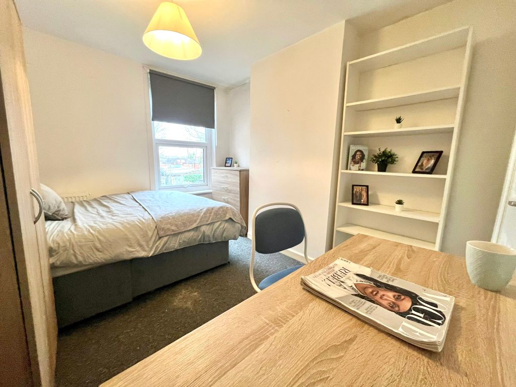 Property photo 2 of 9