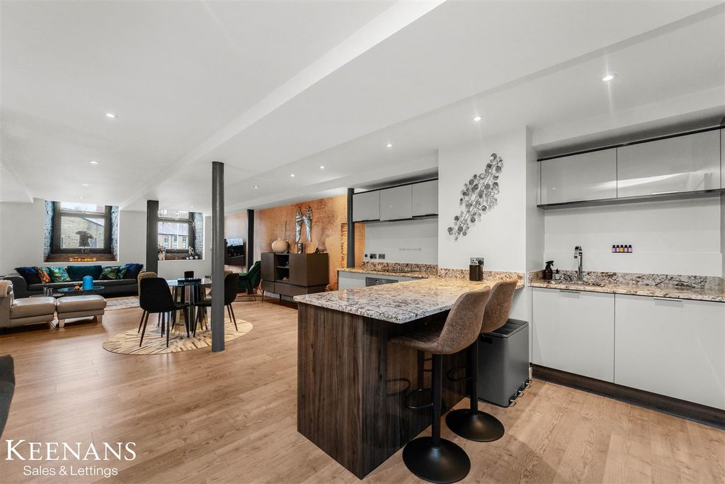 Property photo 2 of 51 2.Jpg