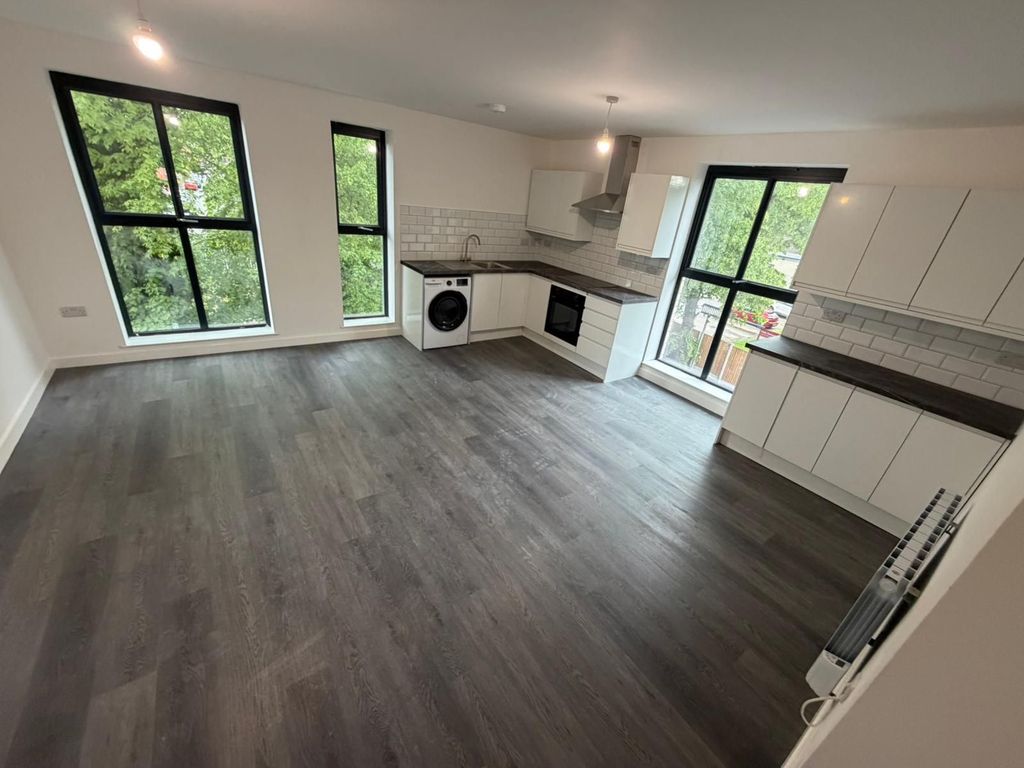 Property photo 1 of 4