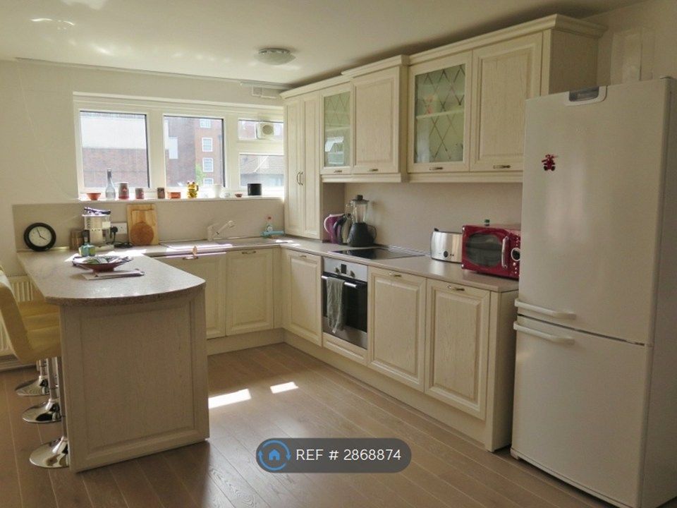 Property photo 1 of 13 Kitchen Open Plan