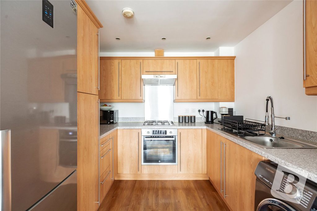 Property photo 2 of 14 Kitchen