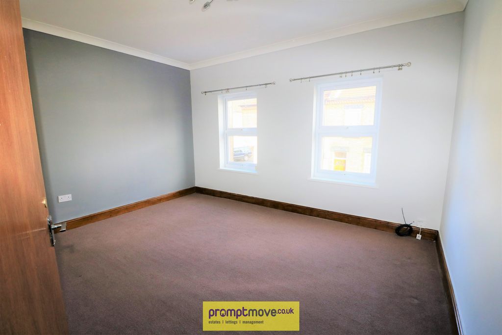Property photo 3 of 6 Na