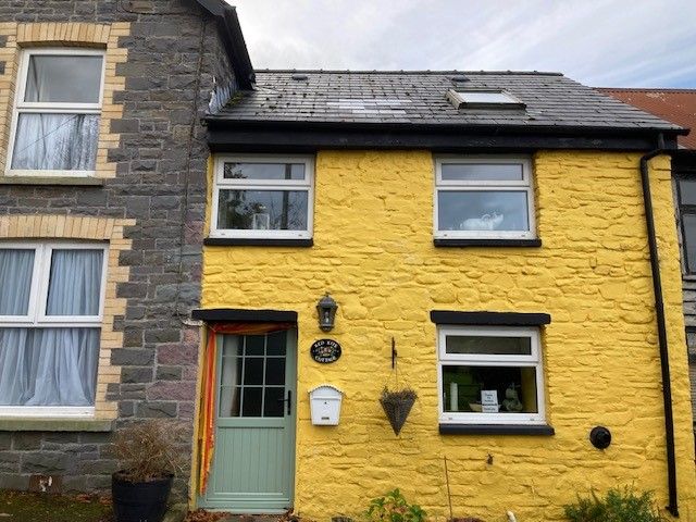 Property photo 1 of 11