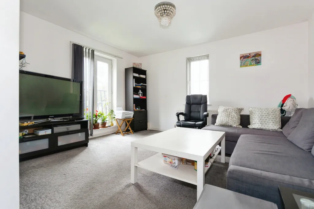 Apartment in Solihull, West Midlands - More