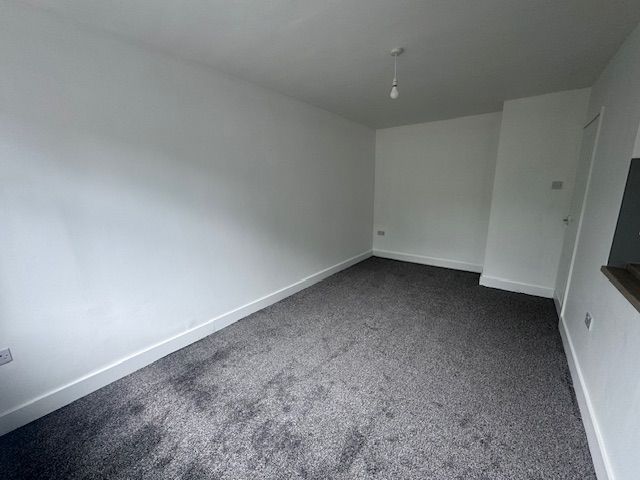 Property photo 2 of 7 Living Room