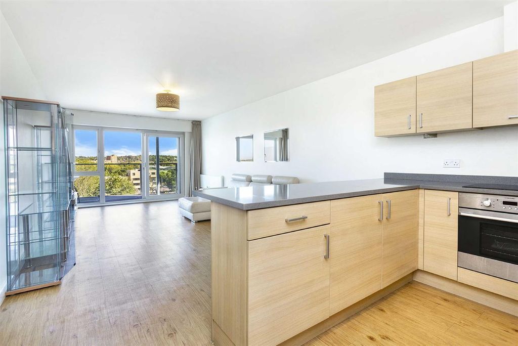 Property photo 1 of 7 Main-Image-354