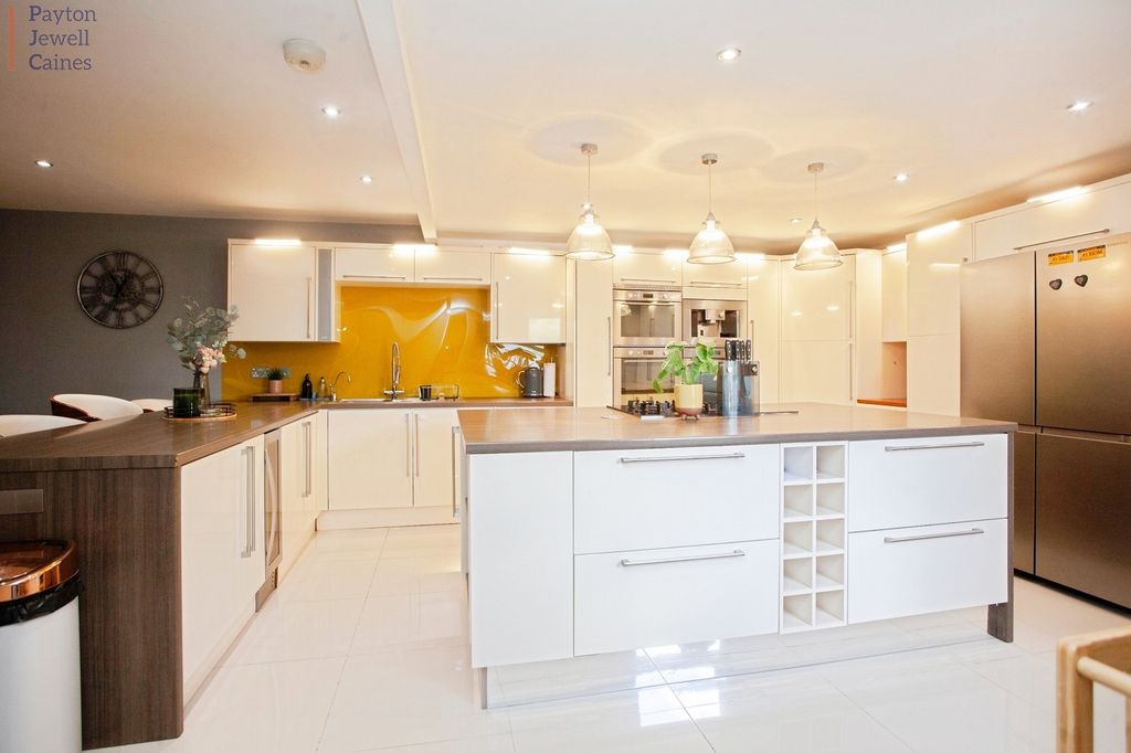 Property photo 2 of 18 Not Specified