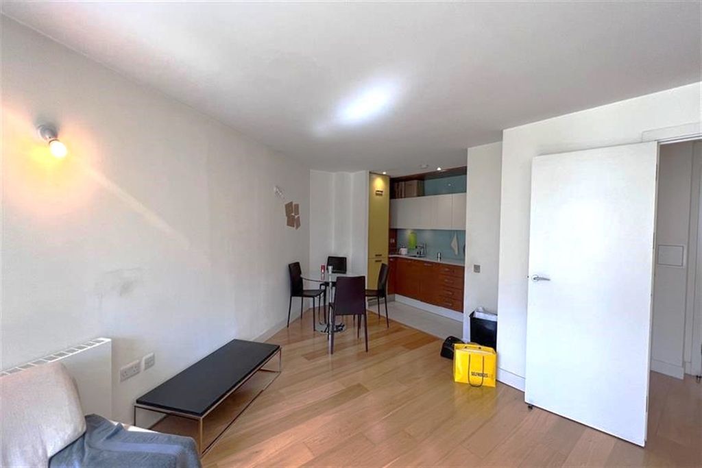 Property photo 1 of 16 (Main)