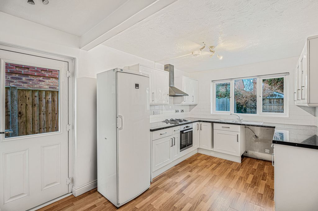 Property photo 2 of 19