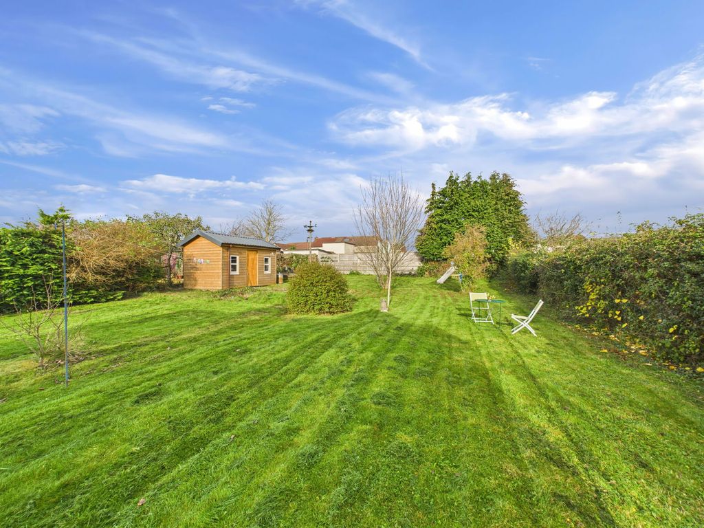 Property photo 3 of 14