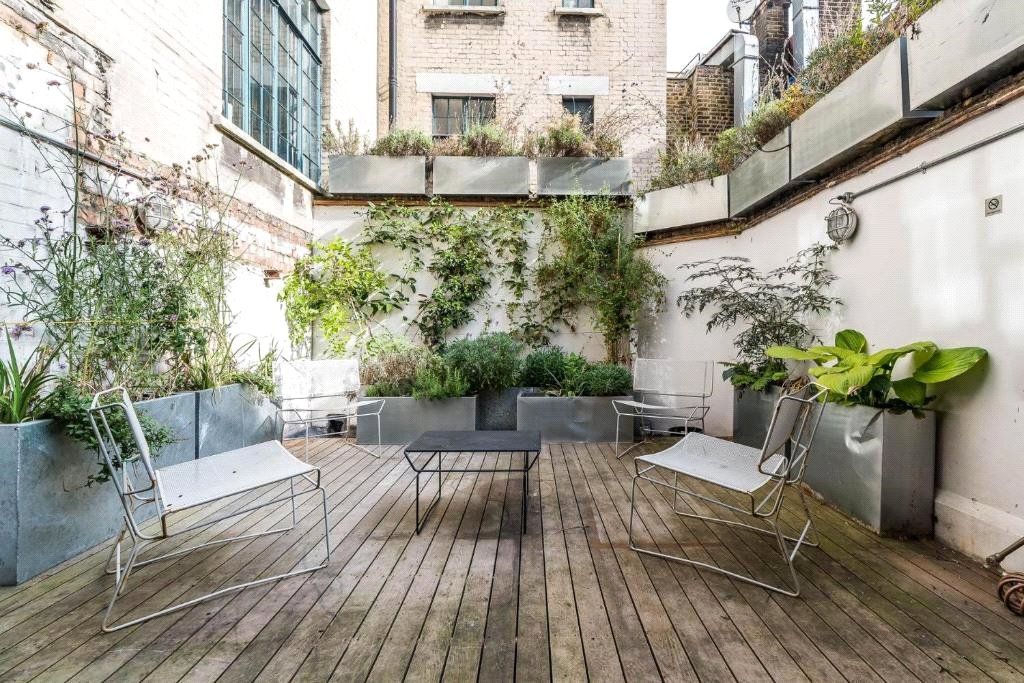 Property photo 3 of 17 Garden