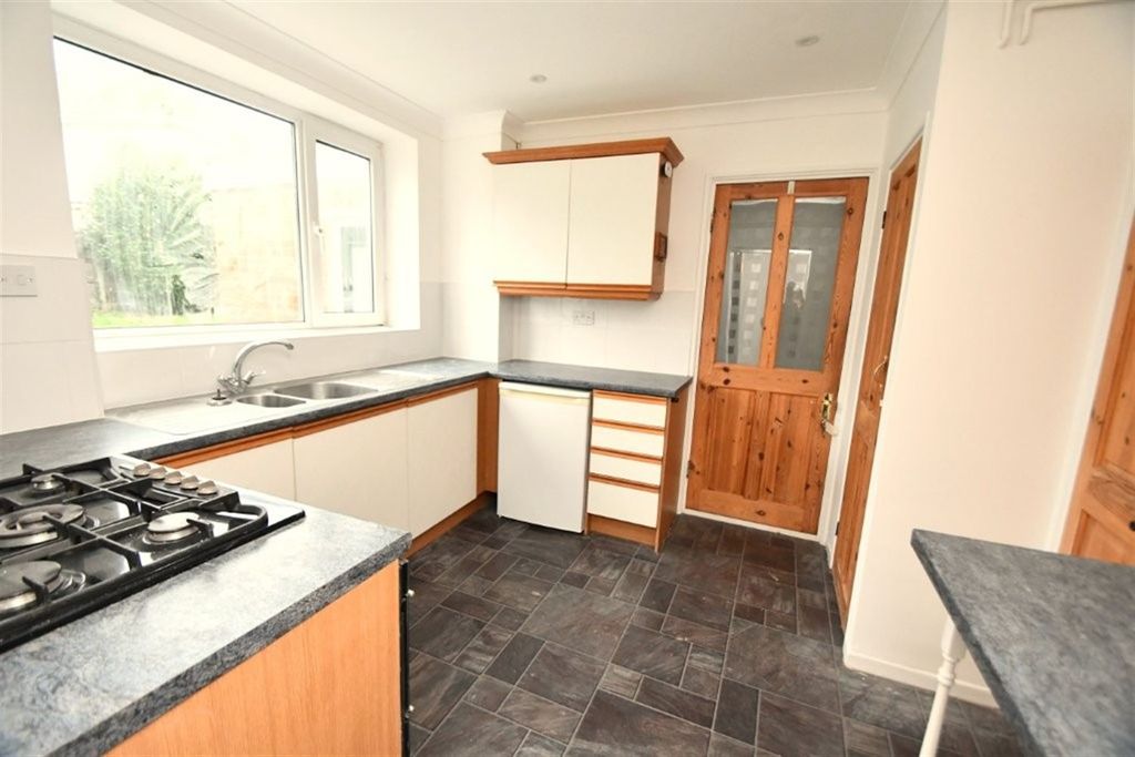 Property photo 2 of 12 Kithen