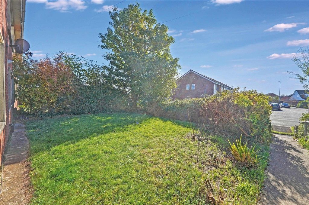 Property photo 2 of 8