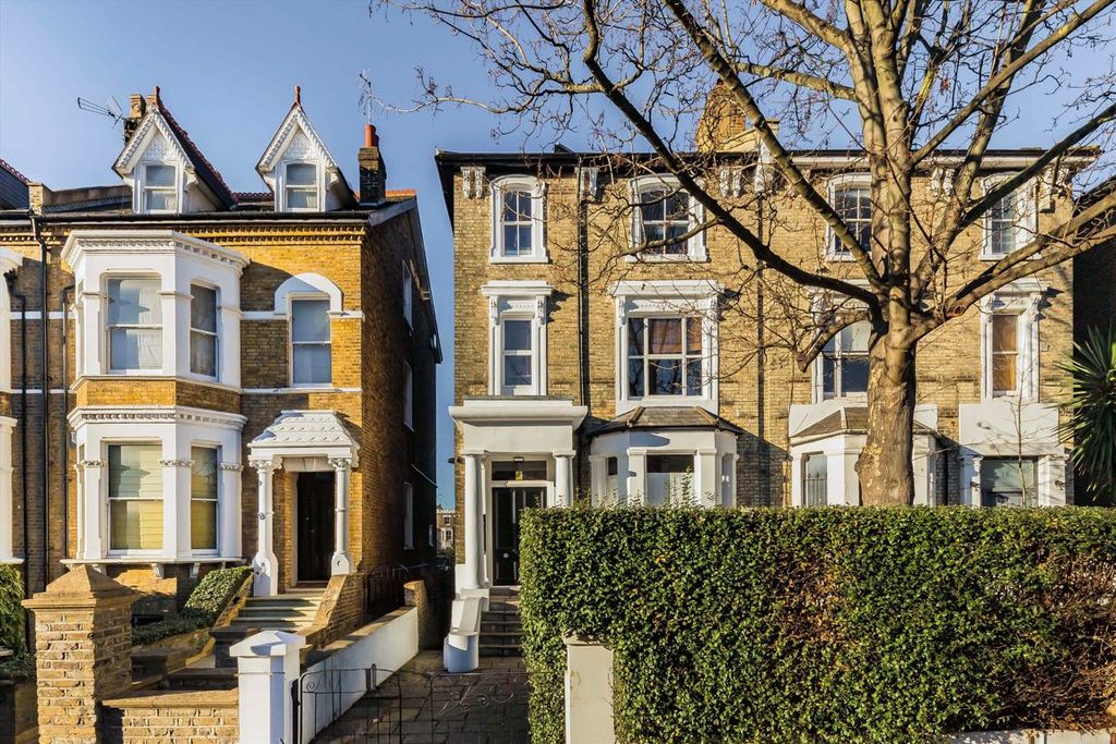 Property photo 1 of 1