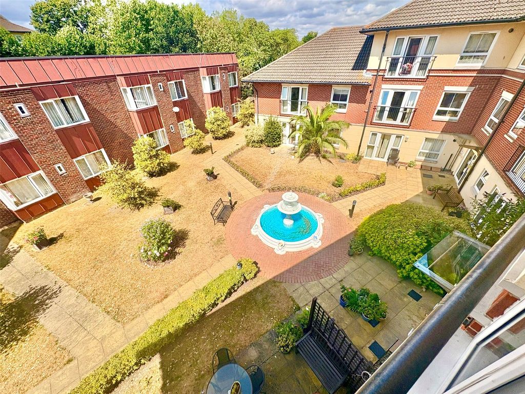 Property photo 3 of 15 Picture No. 21