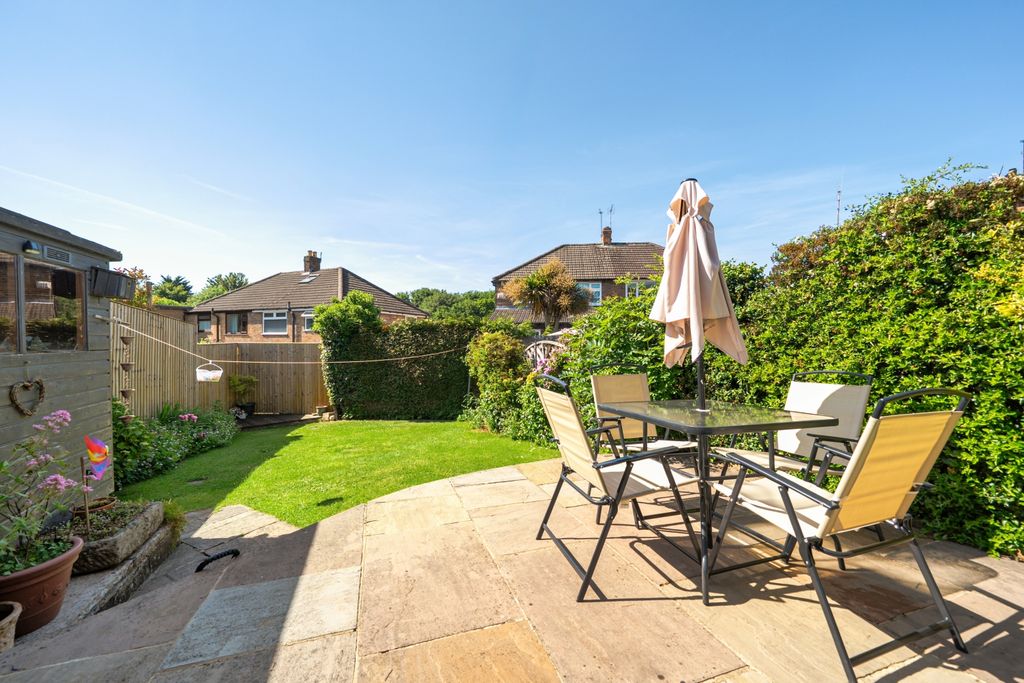 Property photo 2 of 22 Delightful Sunny Rear Garden