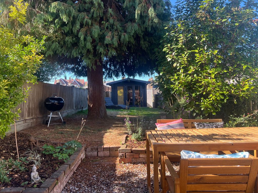 Property photo 3 of 20