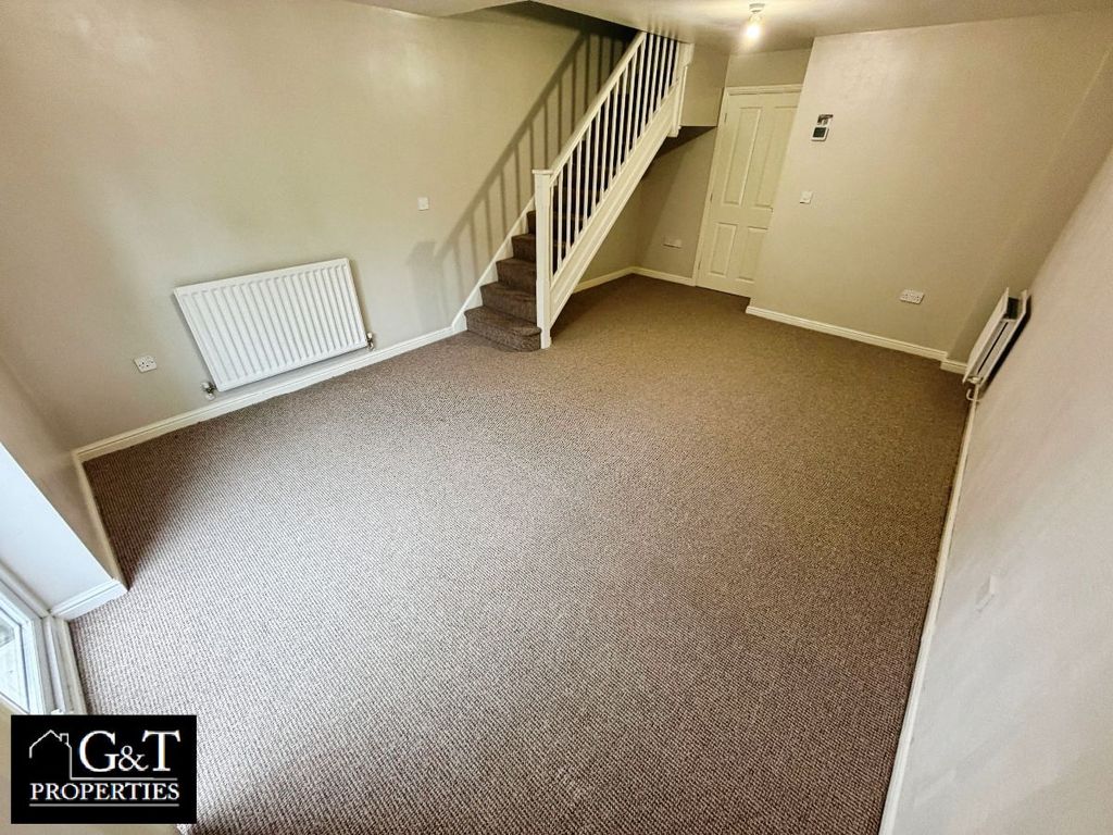Property photo 3 of 14 Living Room