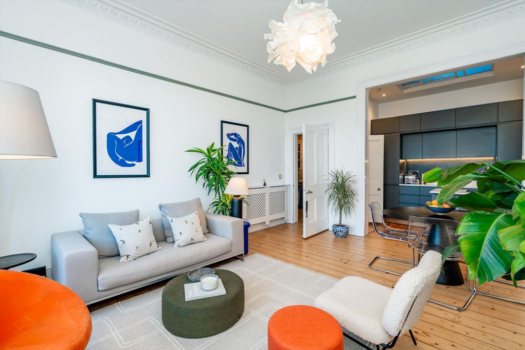 Property photo 2 of 18 Image