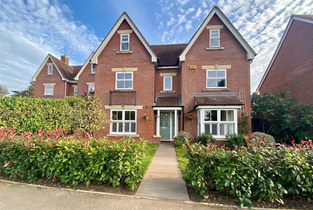 Property photo 1 of 24 O4.Jpg