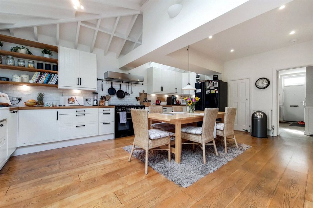 Property photo 2 of 15 Picture No. 05