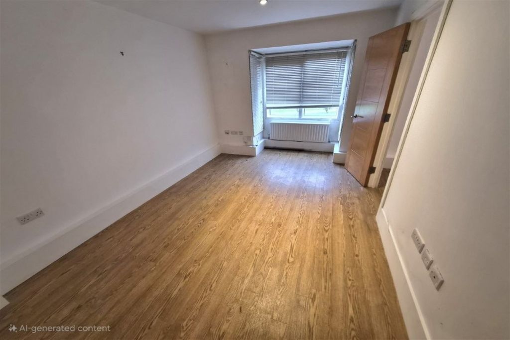 Property photo 3 of 7 Lounge