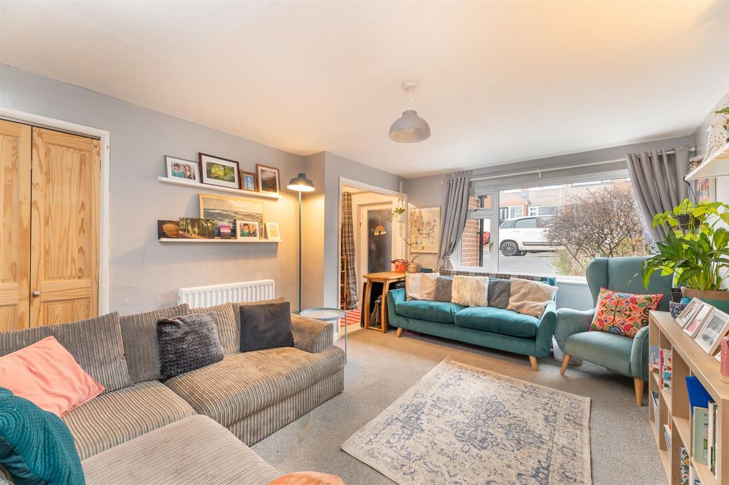 Property photo 2 of 29 Sitting Room