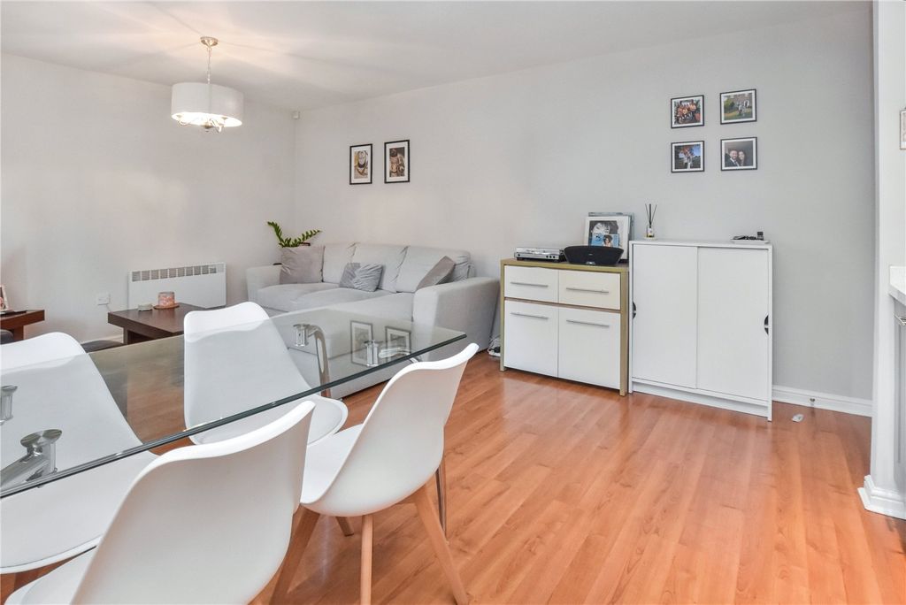 Property photo 2 of 14 Picture 2