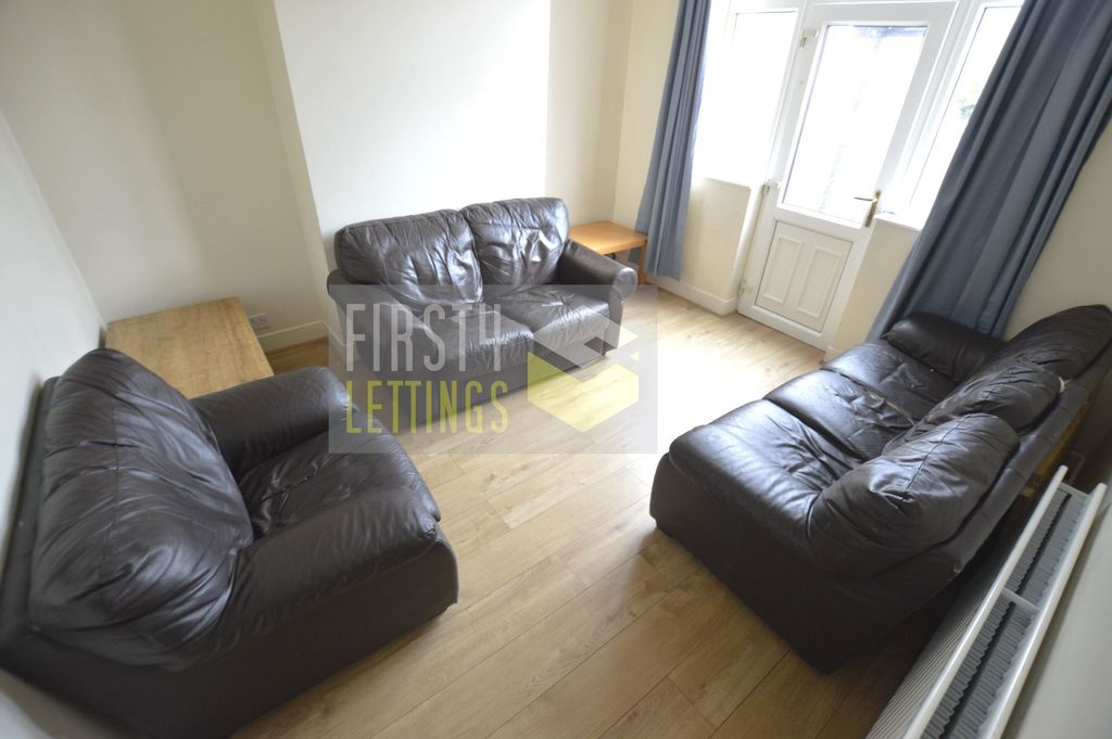 Property photo 1 of 17 Photo 15