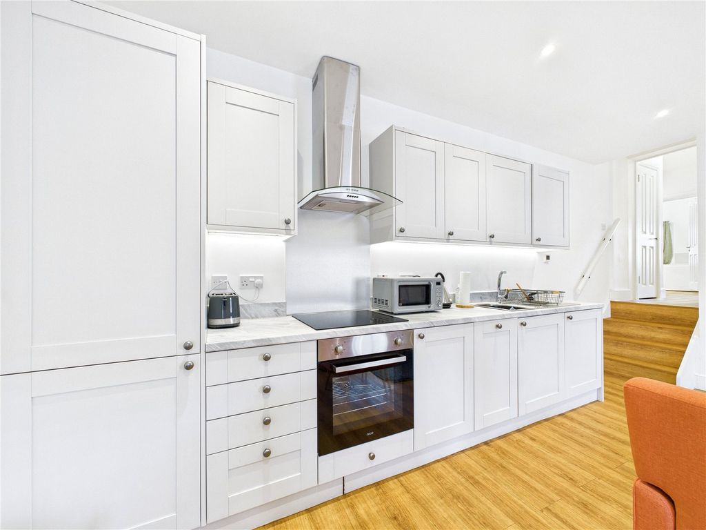 Property photo 3 of 7 3 - Picture No. 03