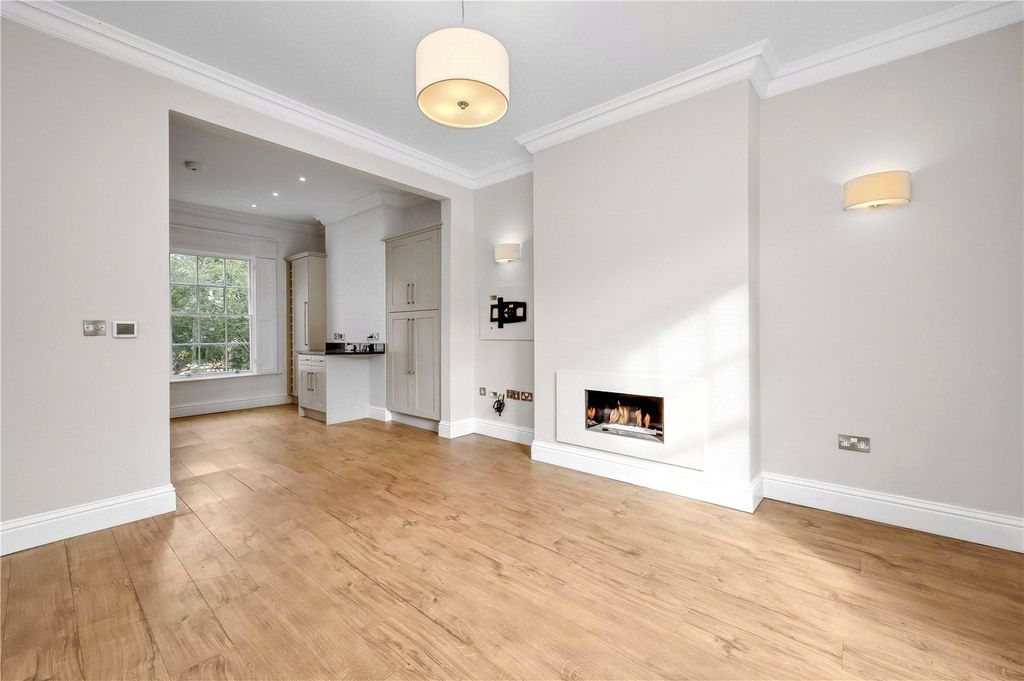 Property photo 3 of 13 Reception Room