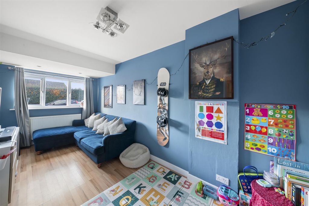 Property photo 3 of 20