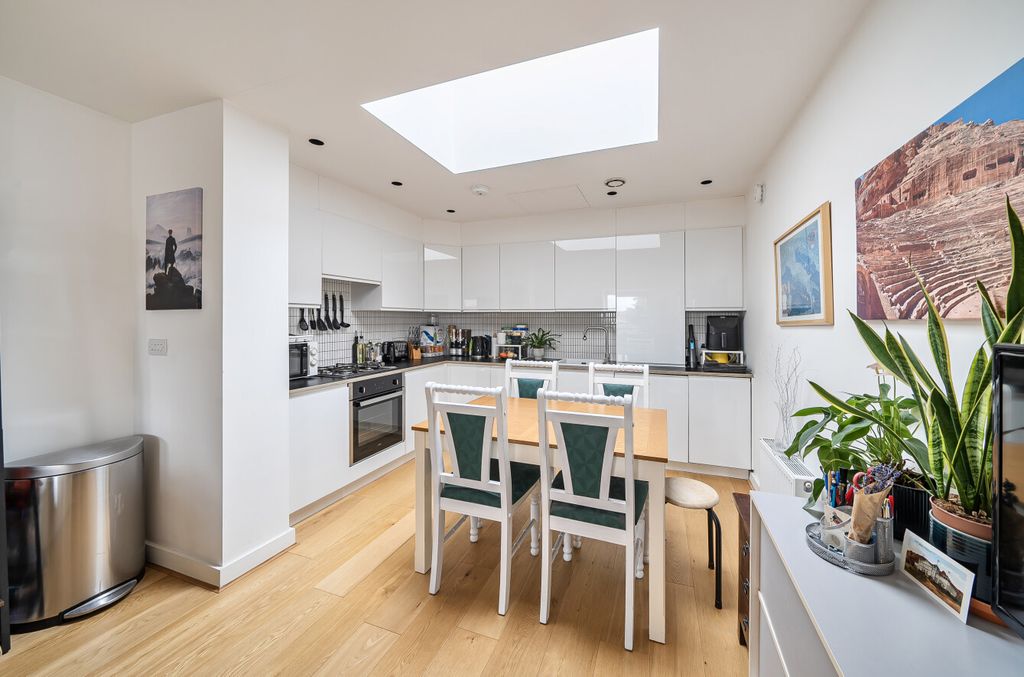 Property photo 3 of 16 Kitchen/Dining