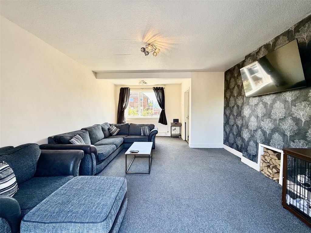 Property photo 2 of 13 2
