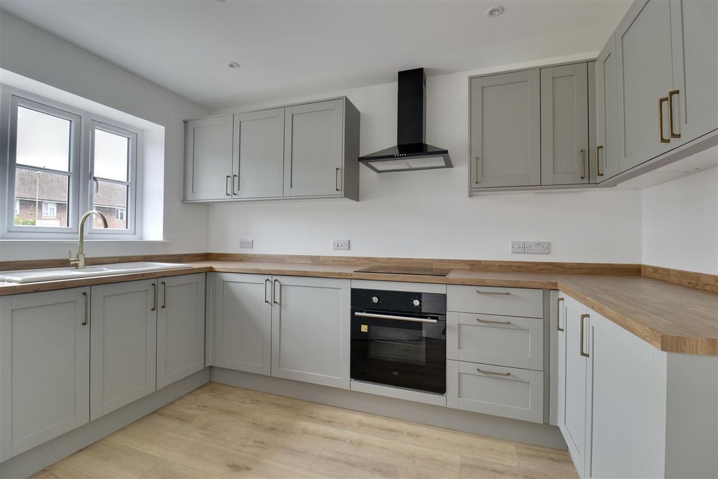 Property photo 3 of 15 F50Ae79D-9656-48E7-911D-6E527281B872_1_201_A.Jpeg