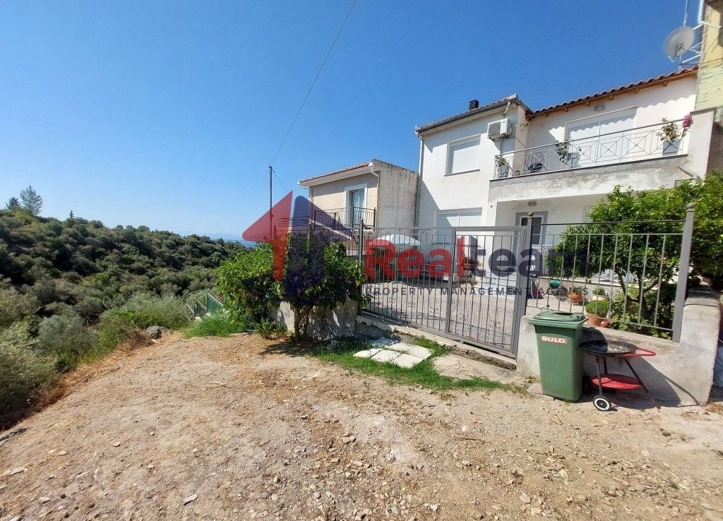 Property photo 2 of 26