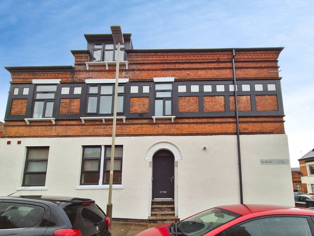 Property photo 1 of 5