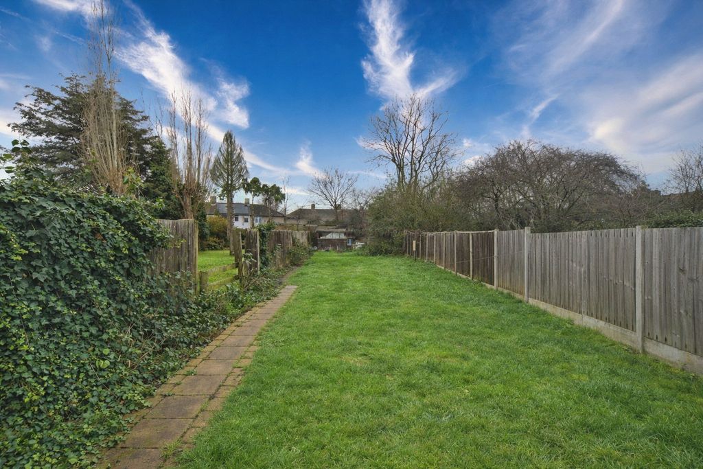 Property photo 2 of 19 Picture No. 35