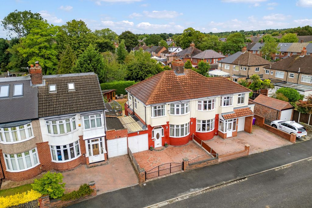 Property photo 1 of 30